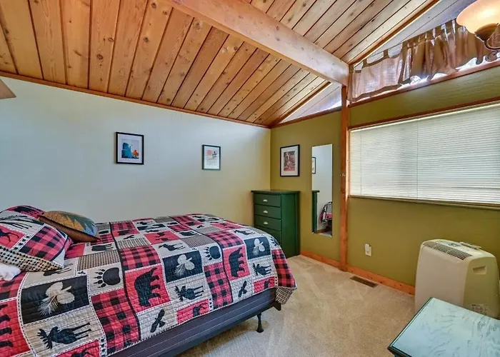 Dom wakacyjny In The Pines With Fireplace *